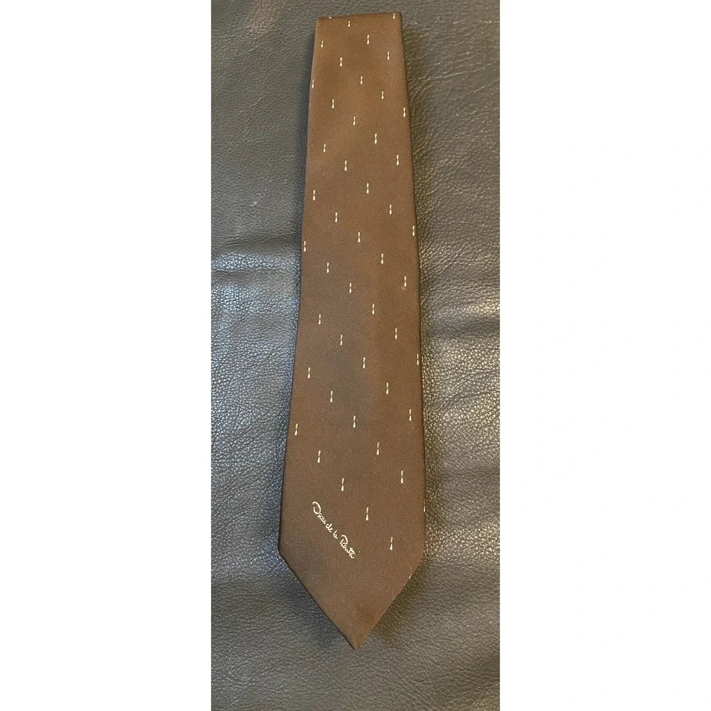 Oscar De La Renta Vintage Men's Tie Brown Dots Polyester Silk Blend